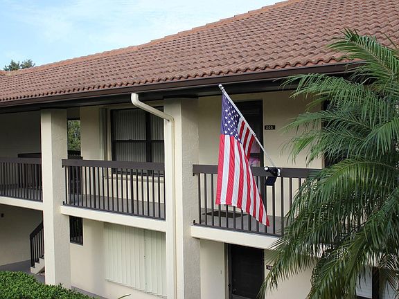 2nd image of 211 SW South River Drive #205