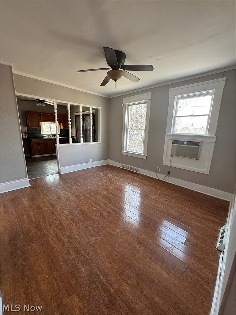 2 bed, $1,100 — Photo 2