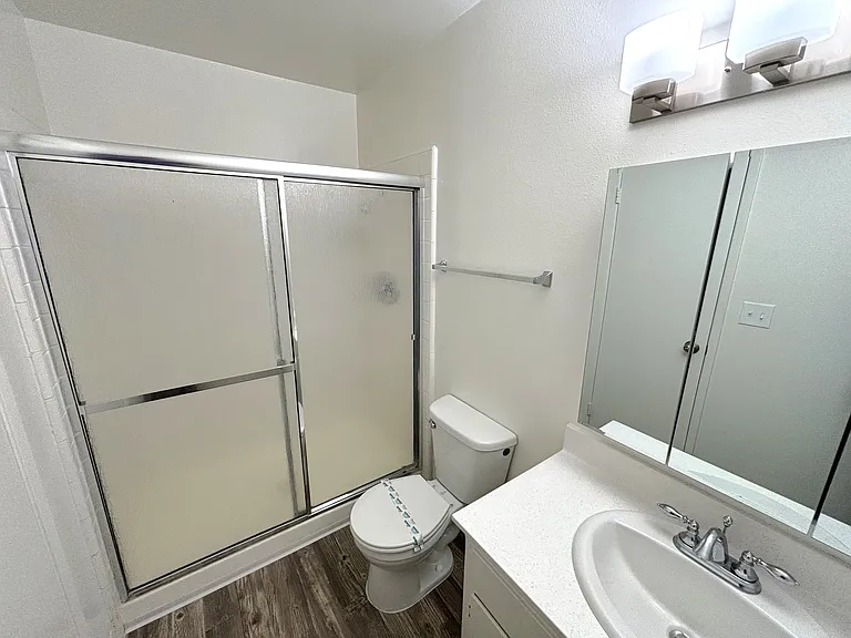 Ranchouse Apartments — Photo 12