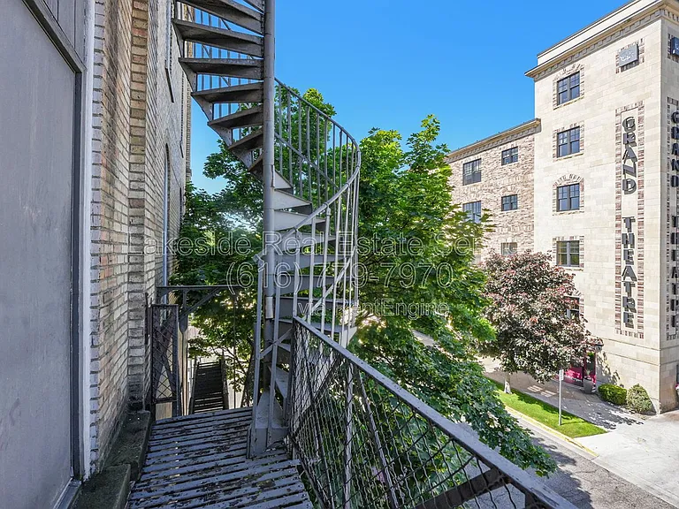 100 Washington Ave #204 — Photo 10