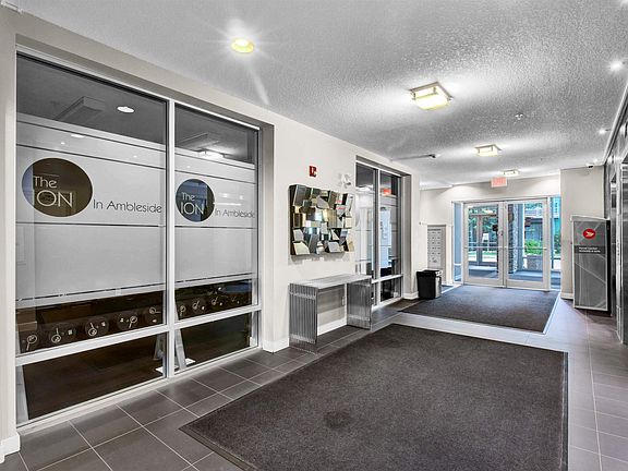 3rd image of 2584 Anderson Way SW #315