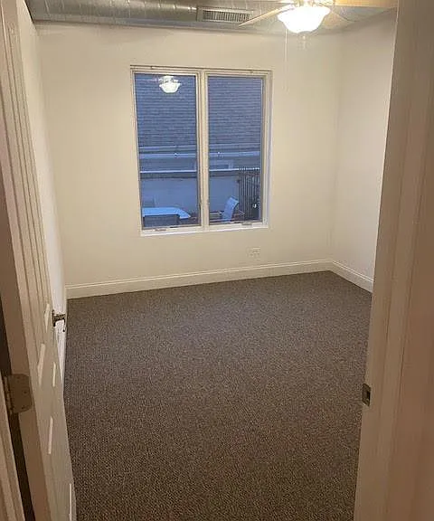 500 N Damen Ave #205 — Photo 18
