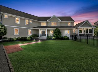 5 Woodcock Ln, Remsenburg, NY 11960