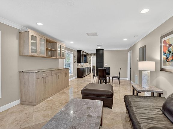 3rd image of 770 E Camino Real #0010
