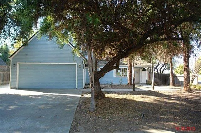 1212 Armstrong Ave photo 1