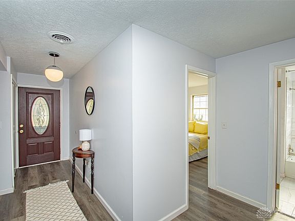 5th image of 3503 Darien Dr