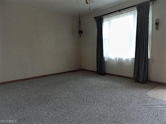 2nd image of 516 Douglas Ave