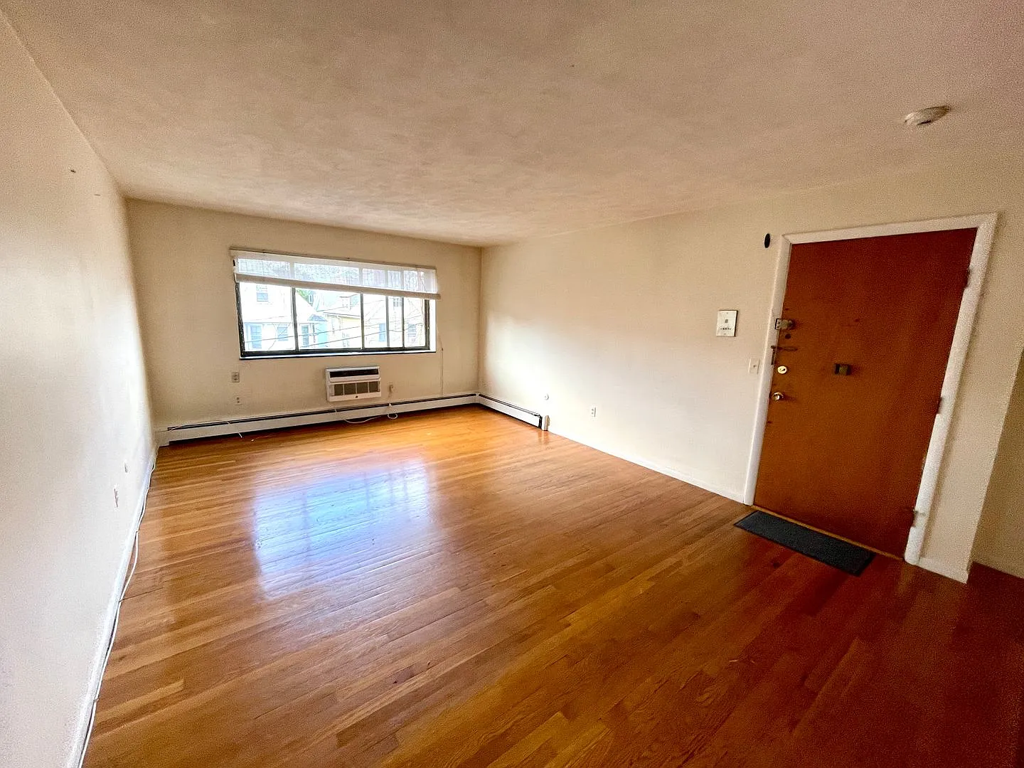 2-bedroom w/heat & hot water Allston Village — Photo 2