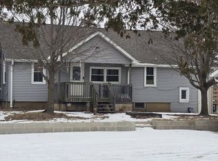 12320 Davis Rd, Woodstock, IL 60098