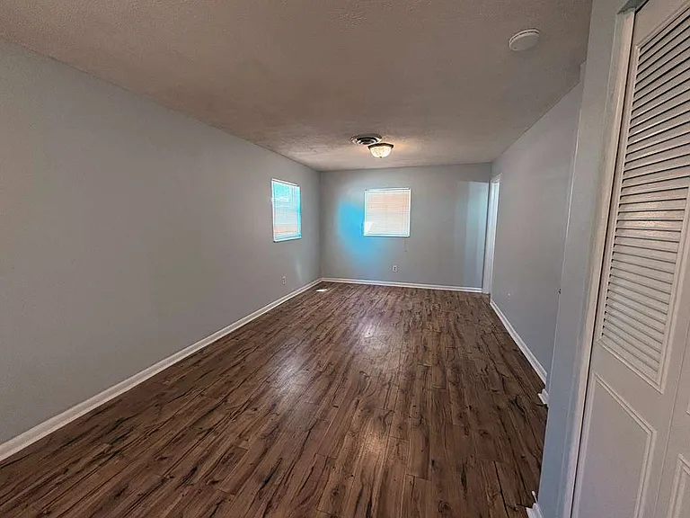2916 Rollins St — Photo 19