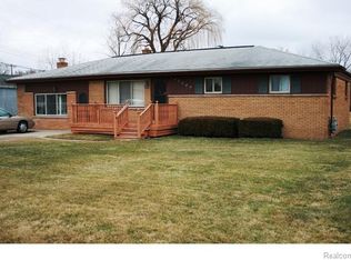 27223 Wyly St, Chesterfield, MI 48047