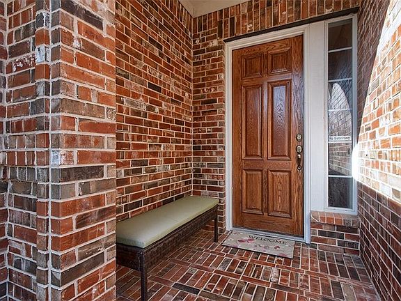4th image of 2424 Forest Gate Dr
