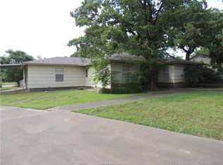 729 Mary Lake Dr, Bryan, TX 77802