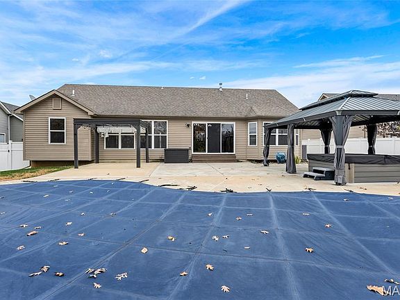 2nd image of 243 Lonepine Dr