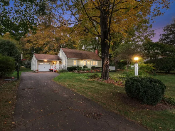 4 Sage Lane, East Granby, CT 06026