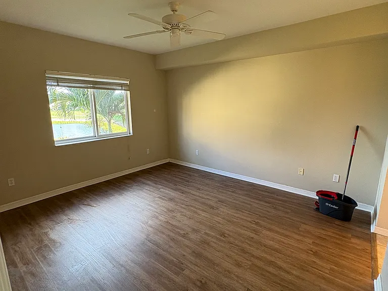10010 Maddox Ln #216 — Photo 10