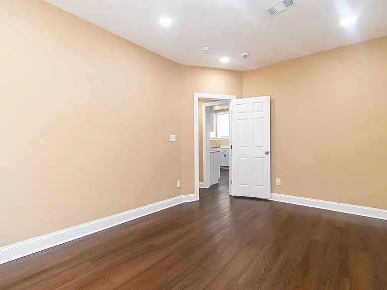 4103 Barrington Rd #2 — Photo 13