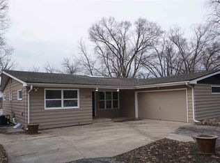 6332 Park Ridge Rd, Loves Park, IL 61111