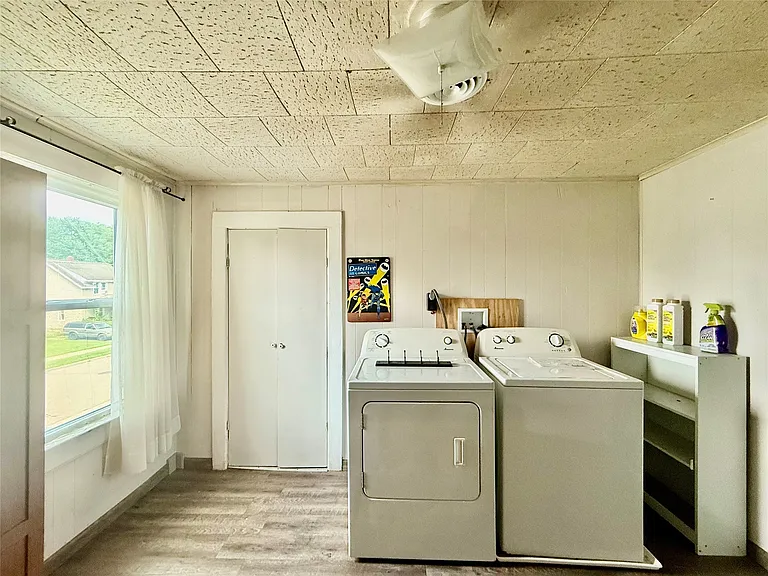 310 Birdsall St — Photo 3