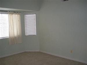 5th image of 338 Aaron Cir