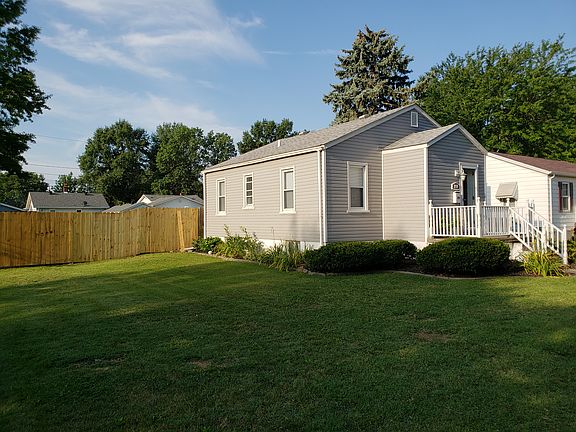 4th image of 2158 Woodlawn Ave