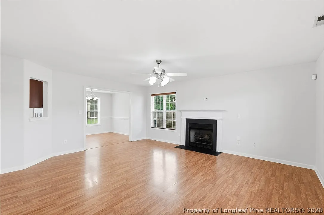 3 bed, 2.5 bath, 1924 sqft, $1,850 — Photo 4