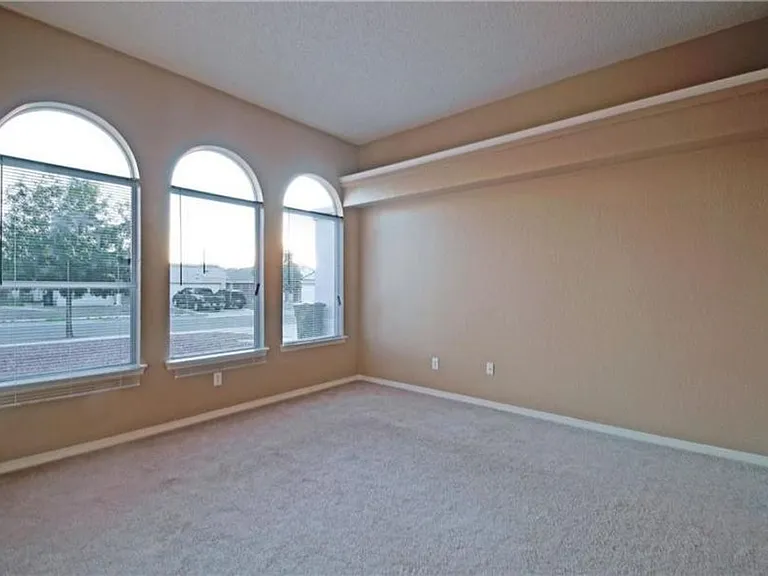 304 Jim Hofher Pl — Photo 18
