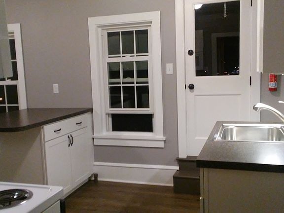 Similar Layout Kitchen