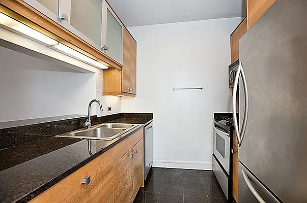 Rented by BLU Real Estate | media 11