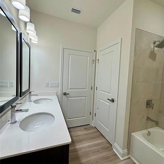 53 Signet Cir — Photo 15