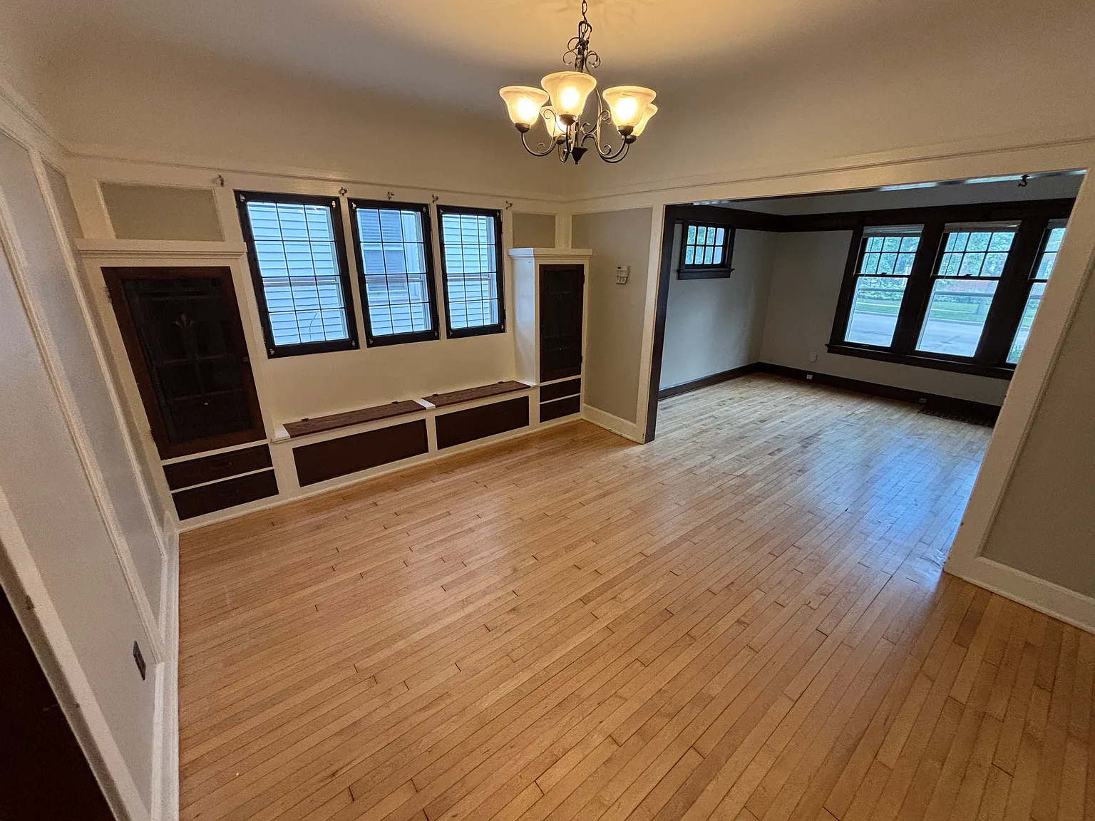 2 bed, 1035 sqft, $1,650 — Photo 3