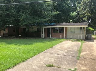 2901 Edgewood Dr, Meridian, MS 39307