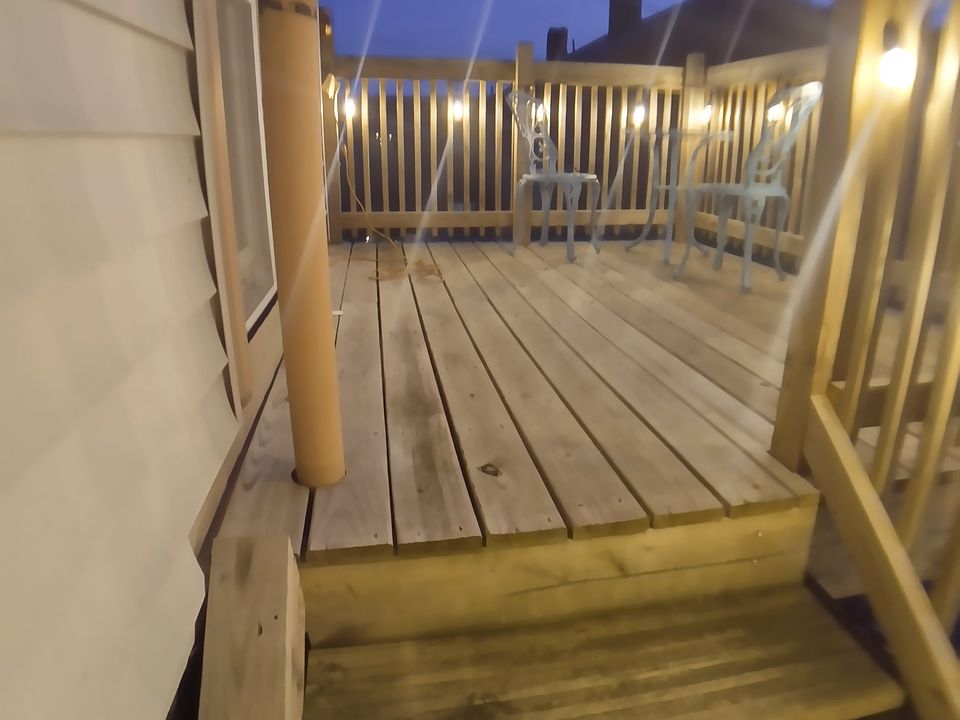 View of entry w 8' x 12' deck