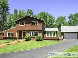 42 River Rd, Stratham, NH 03885