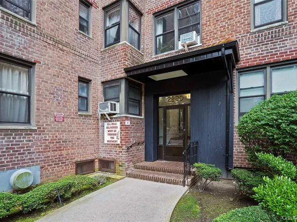 2280 Burnett Street image 1 of 32