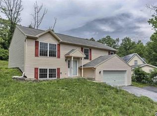 1469 Old Colonial Rd, Harrisburg, PA 17112