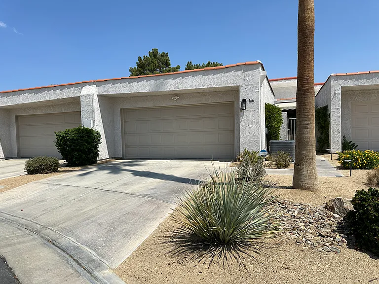 166 Wimbledon Ct — Photo 79