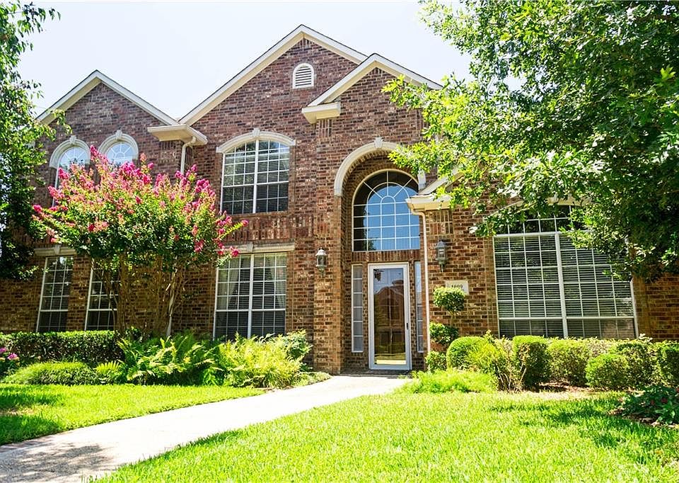 1st image of 1009 Roundrock Cir