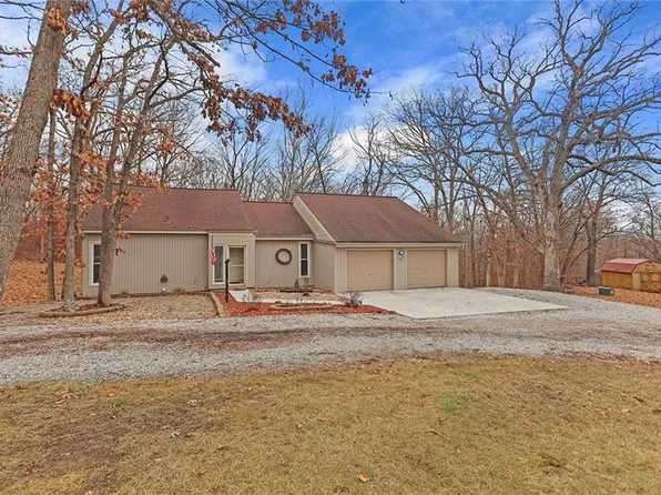 1689 SE Pin Oak Dr, Holt, MO 64048