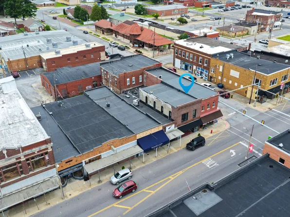 1302 & 1306 E Walnut St, Murphysboro, IL 62966