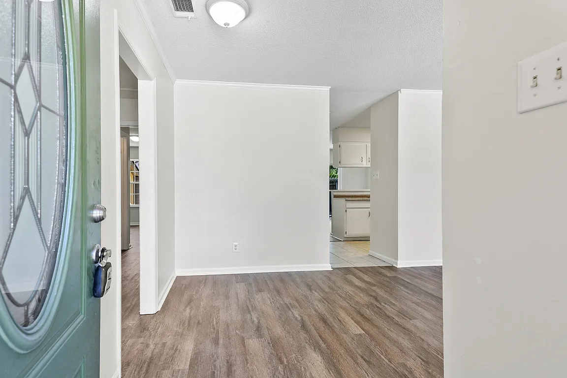 2 Cobbler Court - 1 — Photo 2
