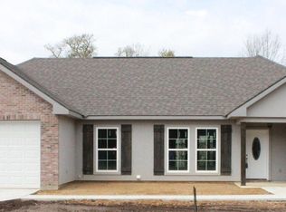 39033 Fairfield Dr, Ponchatoula, LA 70454