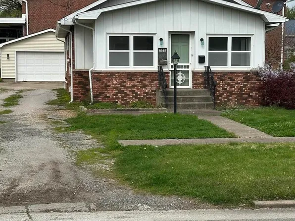 111 S Line St, Du Quoin, IL 62832