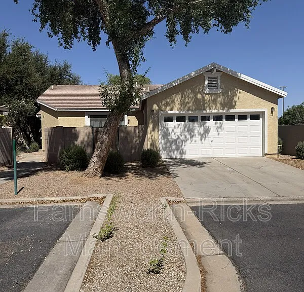 1575 S Jacana Ln — Photo 11