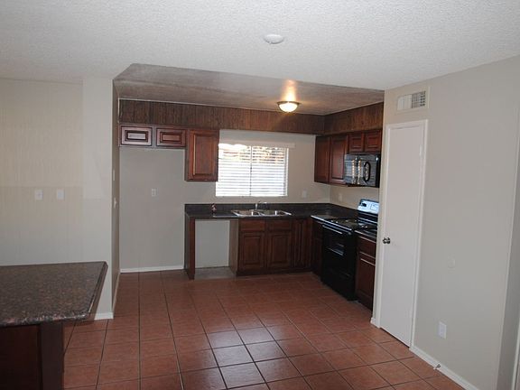 4th image of 4523 W Sunnyslope Ln