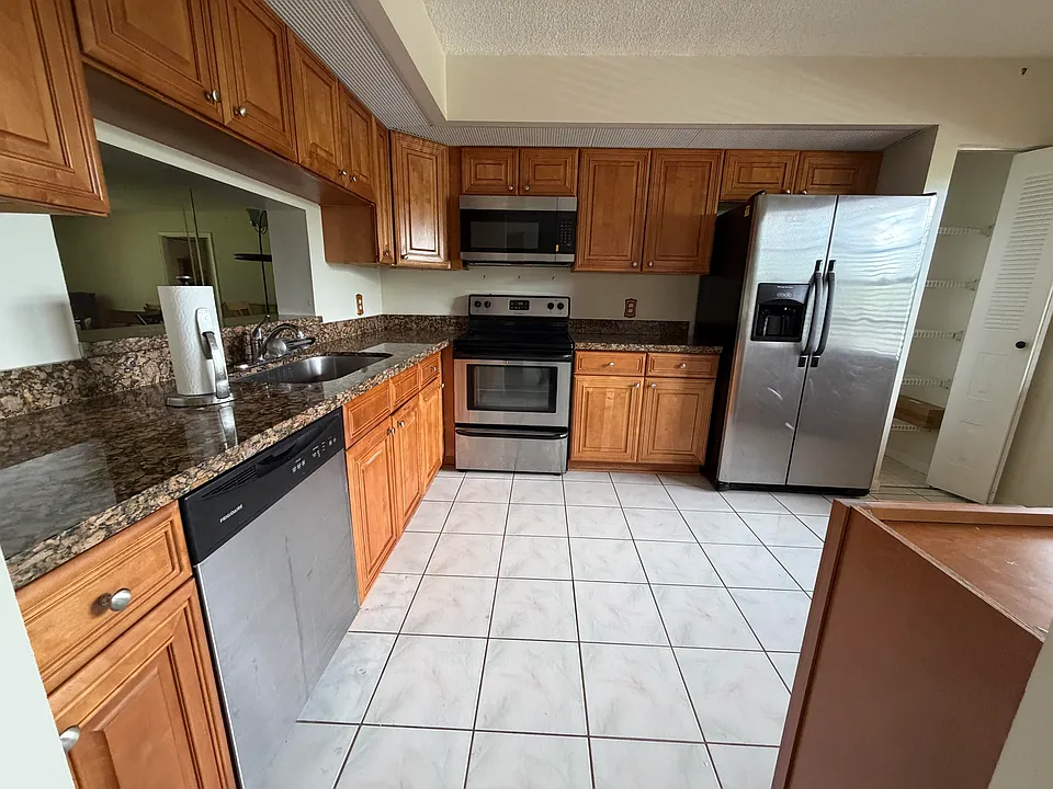 12650 SW 6th St #307K