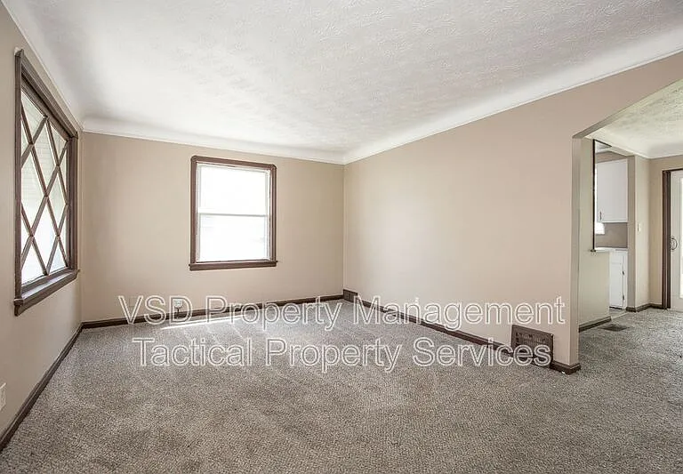 5120 Clement Ave — Photo 2