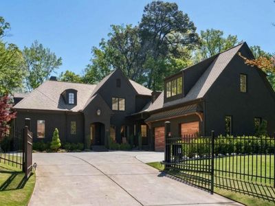 4075 Peachtree Dunwoody Rd NE, Atlanta, GA, 30342