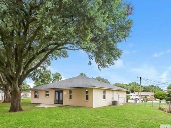 3rd image of 7913 Apache Ln