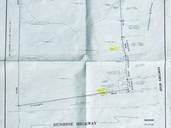 13 Indian Road, Hampton Bays, NY 11946